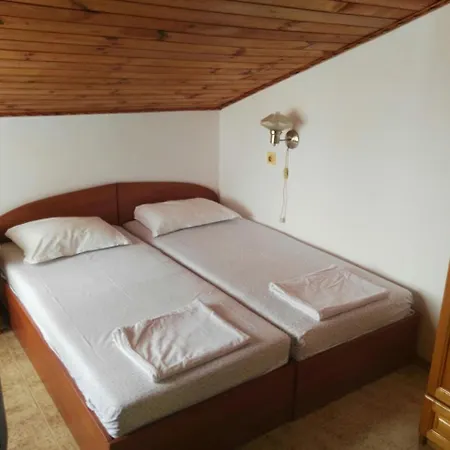 Gazde/Camere de închiriat Vylchev Kiten (Burgas)